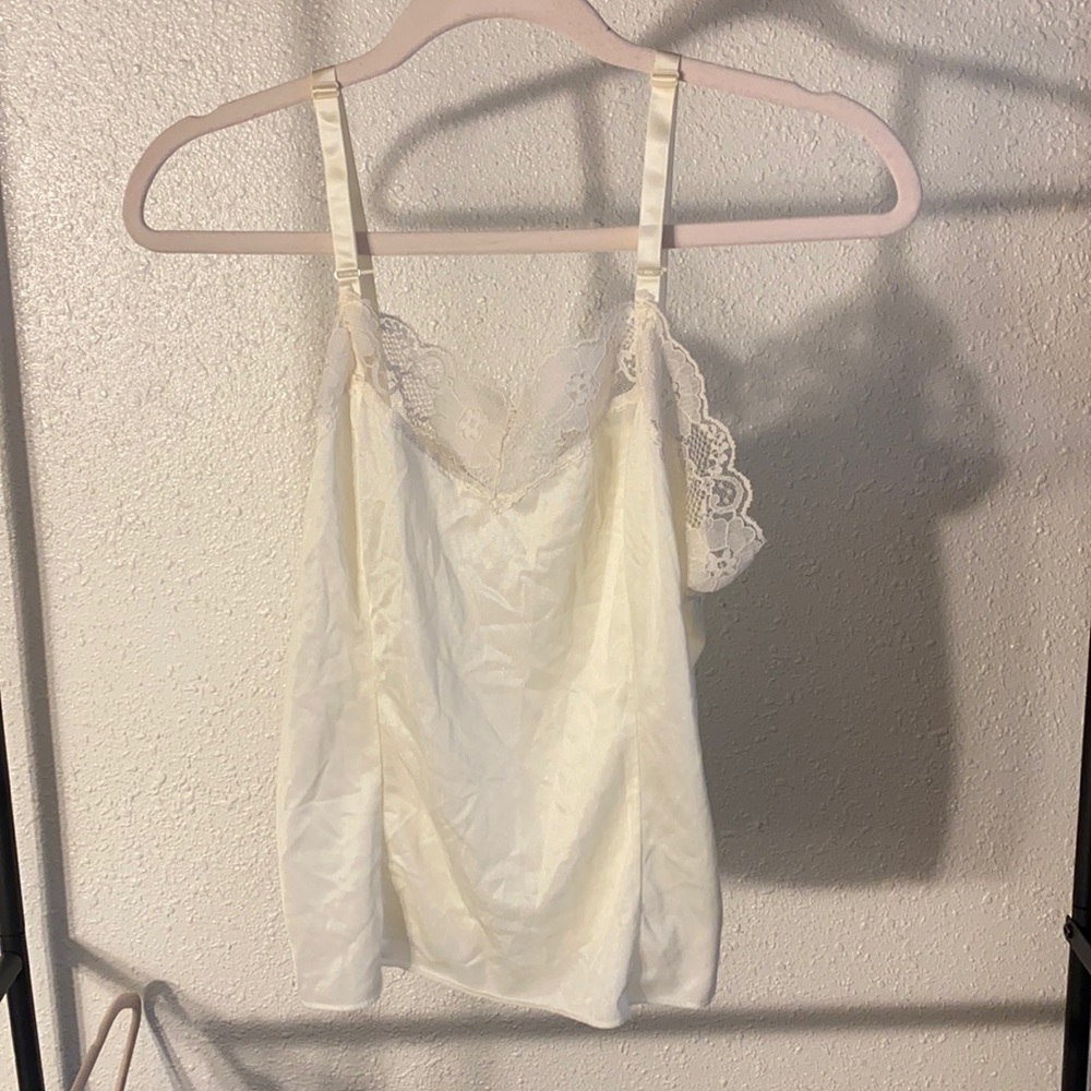🌸Silky, Vintage Camisole🌸